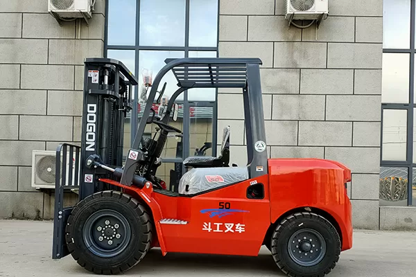 How much weight can a forklift lift？