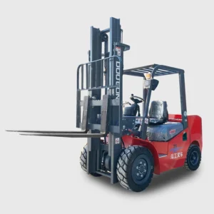 DOGON 3.5 ton red diesel forklift with high-visibility mast, ergonomic seat, and heavy-duty pneumatic tires for industrial material handling.